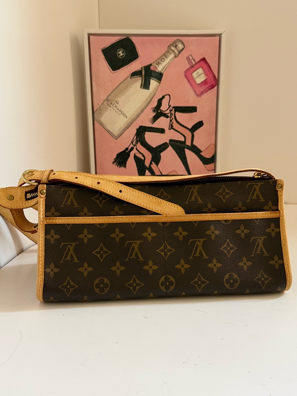 Louis Vuitton Brown & Tan Monogram Crossbody Bag with COA - Picture 3 of 17